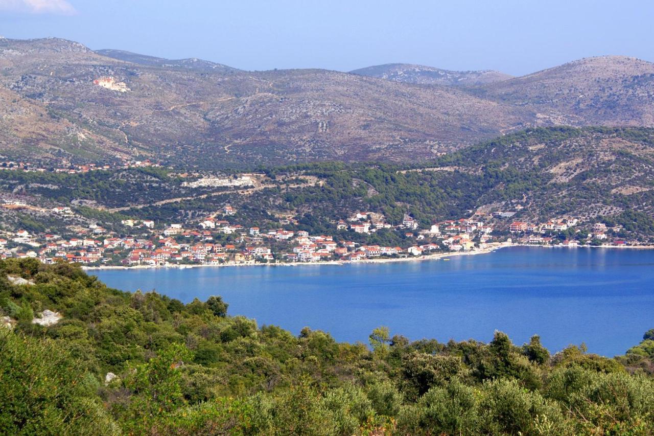 Seaside Holiday House Poljica, Trogir - 5161 Marina Exterior photo