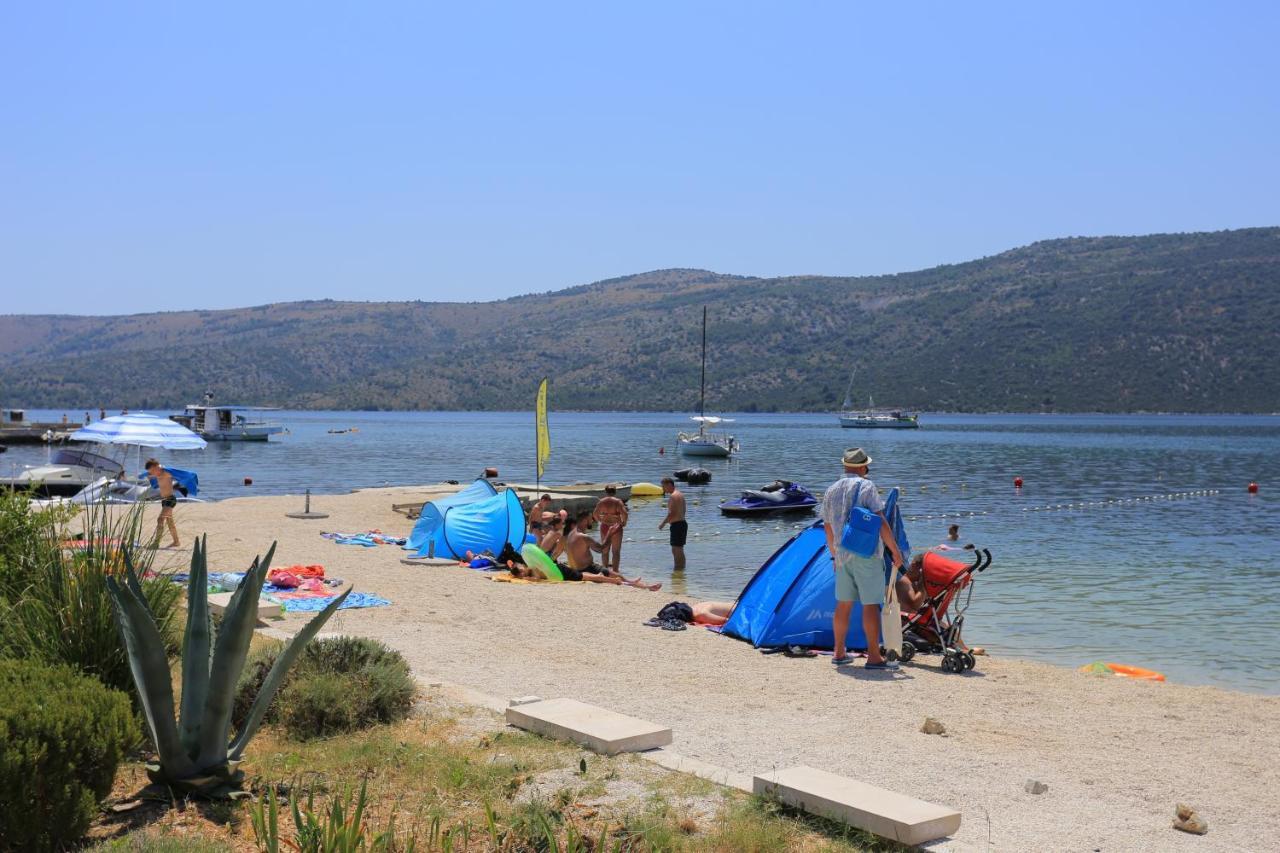Seaside Holiday House Poljica, Trogir - 5161 Marina Exterior photo